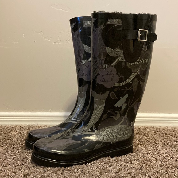 The Sak Rain Boots - Picture 1 of 2